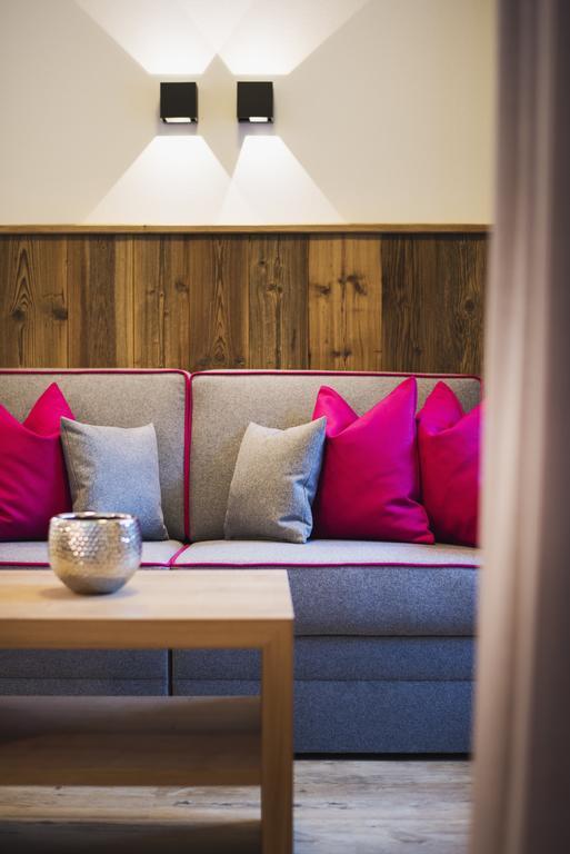 stoanmandl Wohlfühlappartements Neustift im Stubaital Zimmer foto